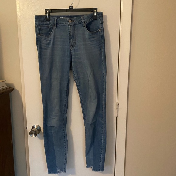 Old Navy Jeans (Two Tones Light Denim 8 Tall/Long) - Picture 3 of 7